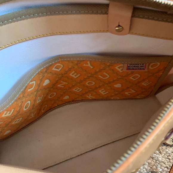Dooney and Bourke purse - Picture 2 of 2